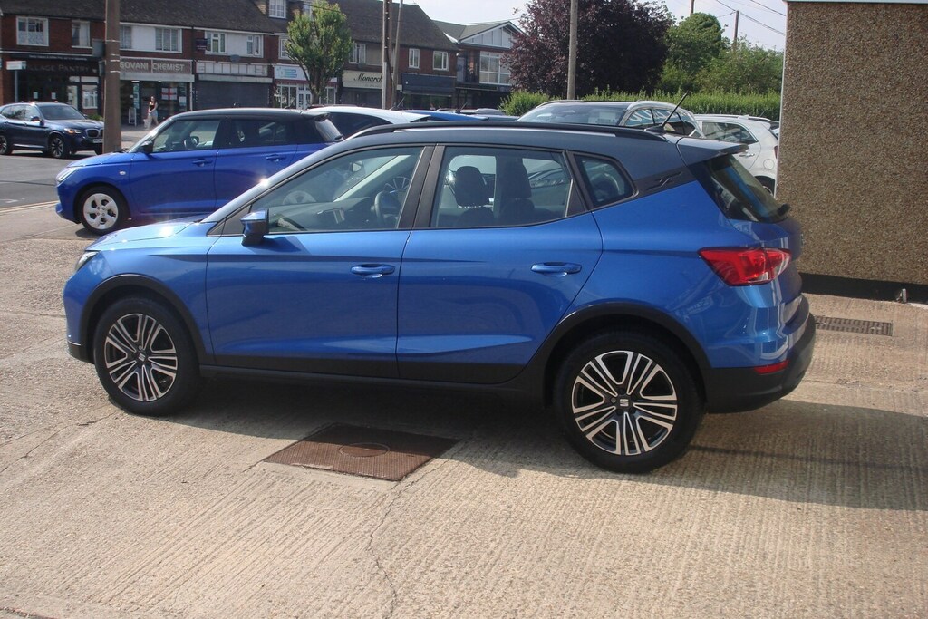 Seat Arona 1.0 Tsi 110 Se Technology Blue #3