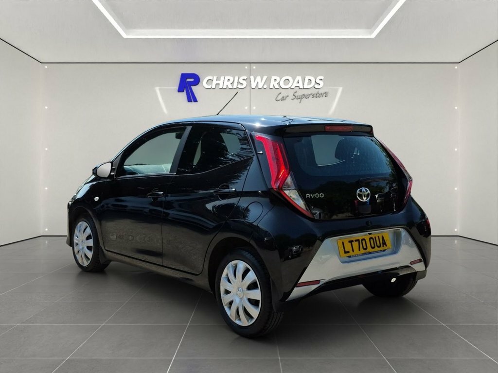 Toyota Aygo 1L X-play Black #2