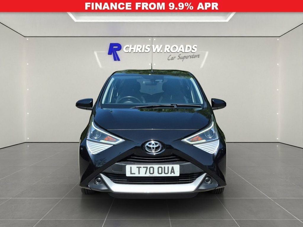 Toyota Aygo 1L X-play Black #6