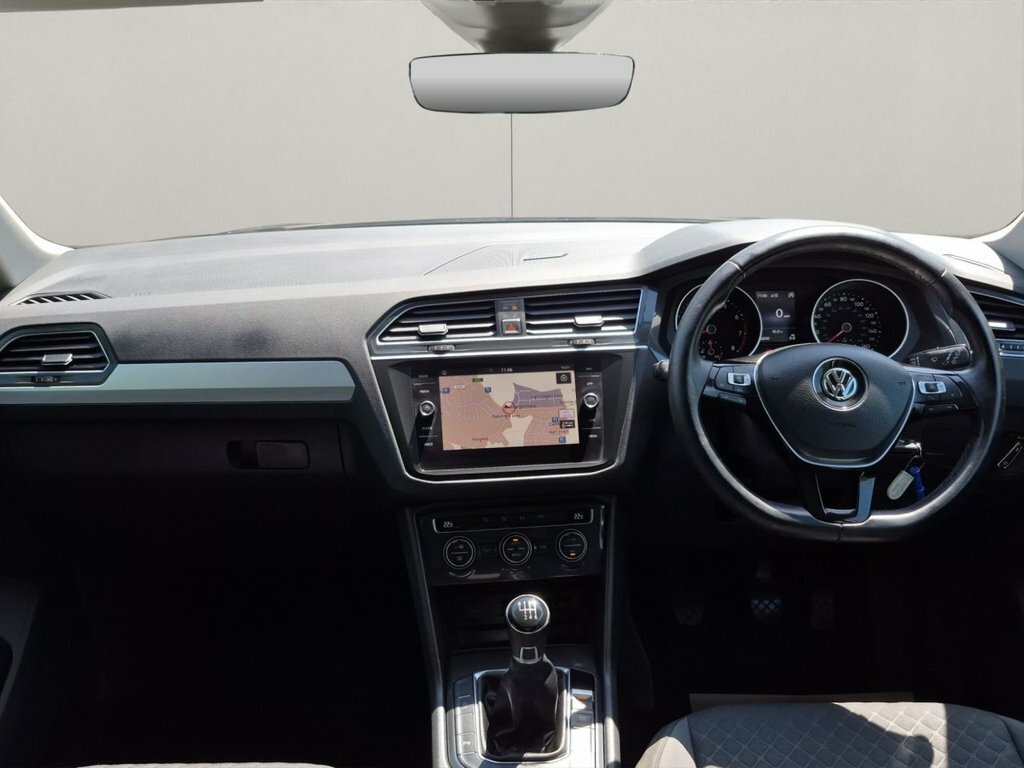 Volkswagen Tiguan 1.4L Se Navigation PE68KTA Grey #4