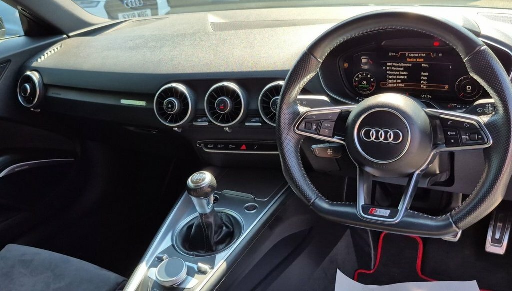 Audi TT 1L Black Edition Grey #4