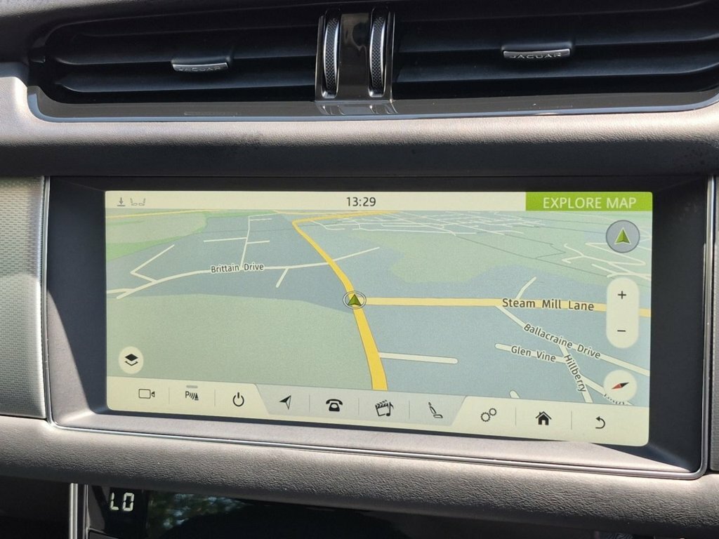 Jaguar XF 2L Portfolio White #2