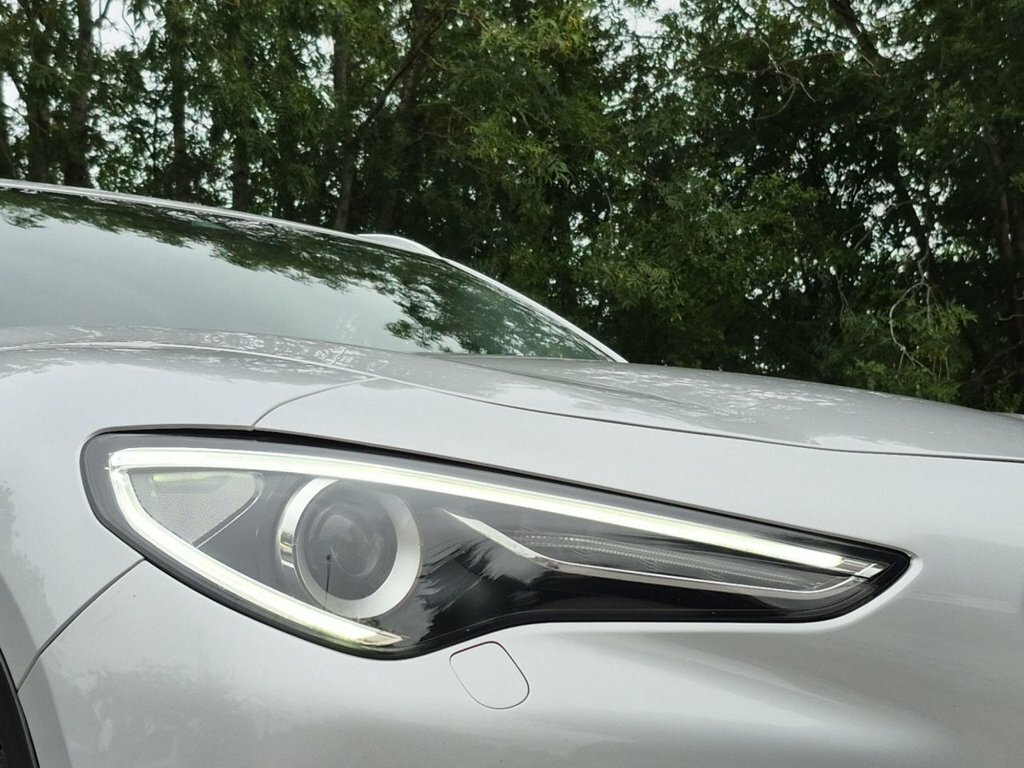 Alfa Romeo Stelvio 2.0L Tb Speciale Black #32