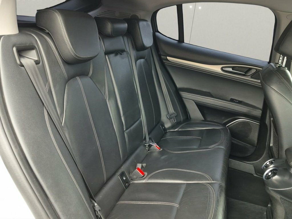 Alfa Romeo Stelvio 2.0L Tb Speciale Black #26