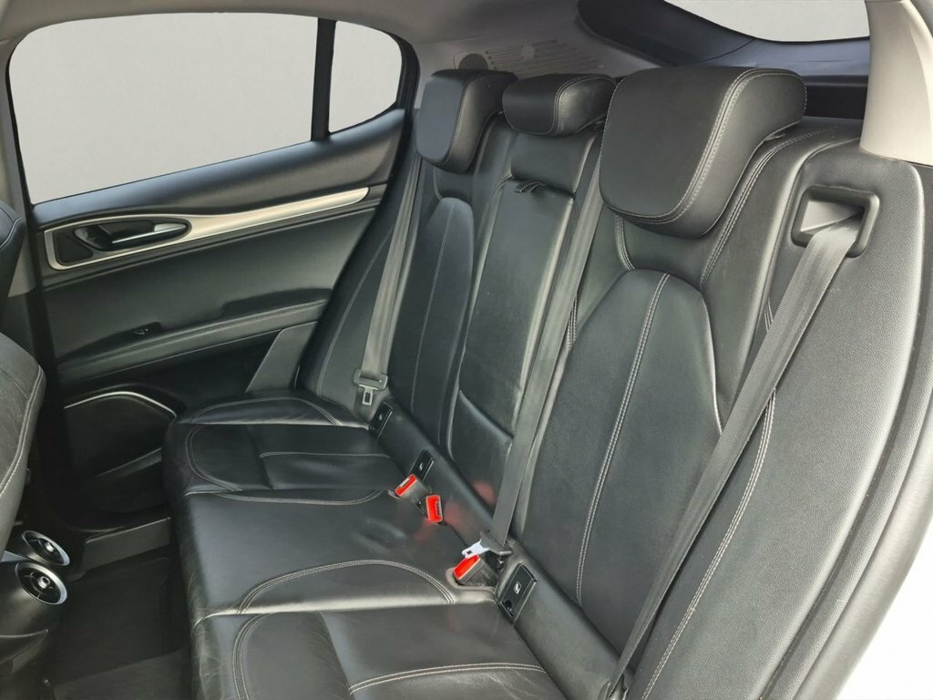 Alfa Romeo Stelvio 2.0L Tb Speciale Black #27