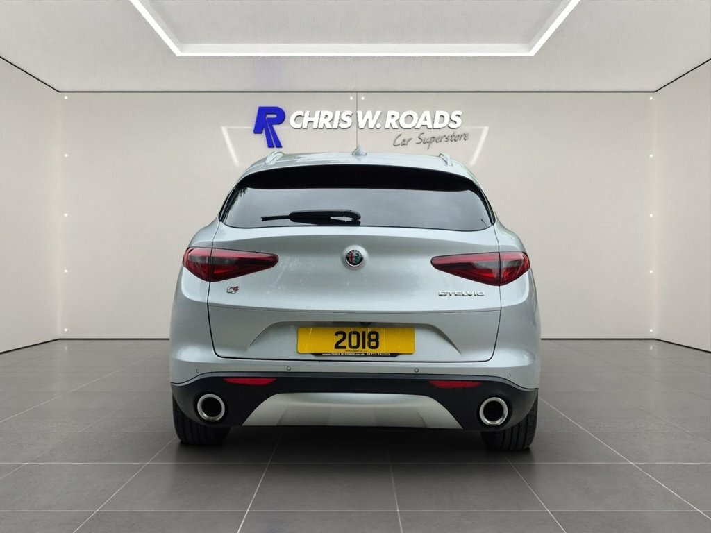 Alfa Romeo Stelvio 2.0L Tb Speciale Black #10