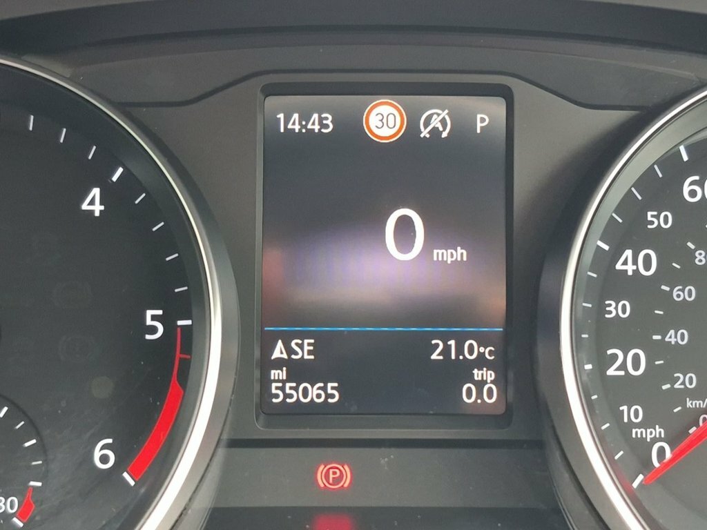 Volkswagen Passat 1.5 Tsi Evo Se Nav Grey #25