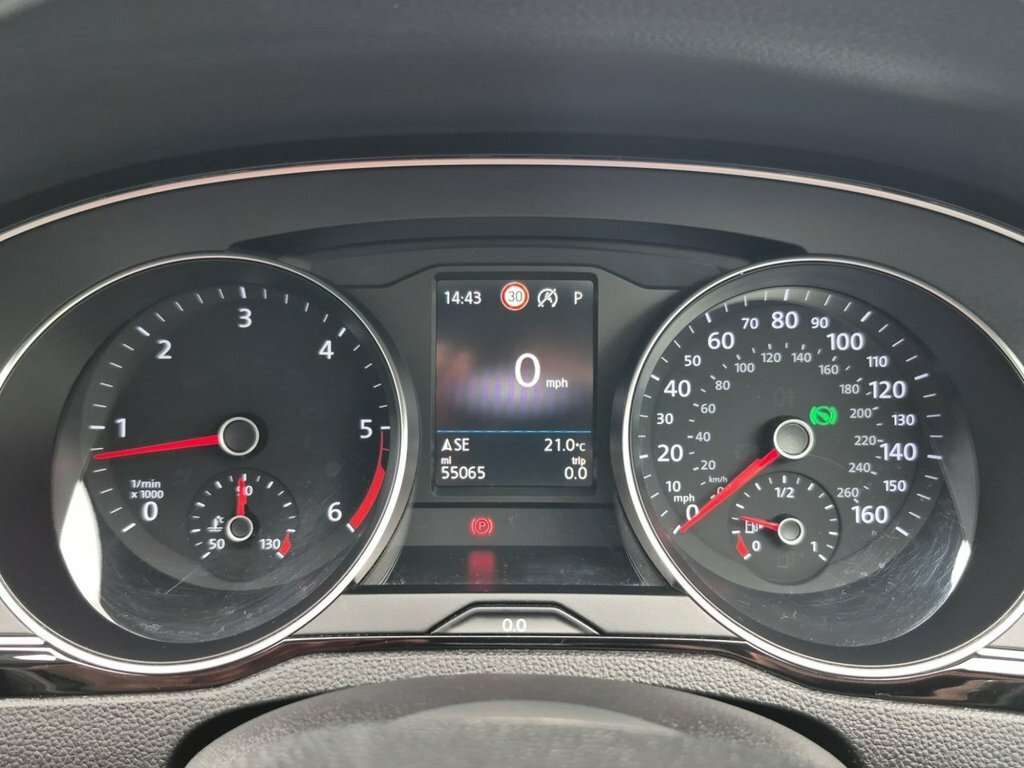Volkswagen Passat 1.5 Tsi Evo Se Nav Grey #24