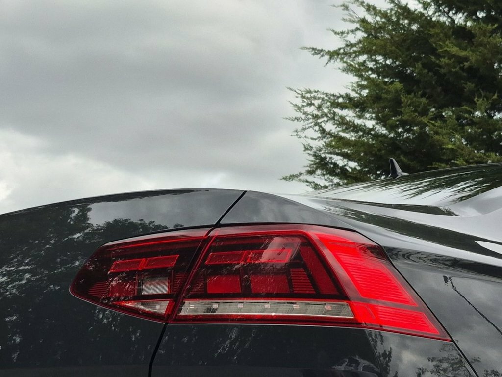 Volkswagen Passat 1.5 Tsi Evo Se Nav Grey #32