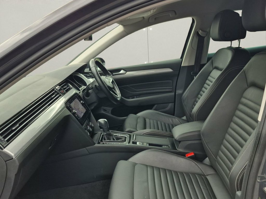 Volkswagen Passat 1.5 Tsi Evo Se Nav Grey #14