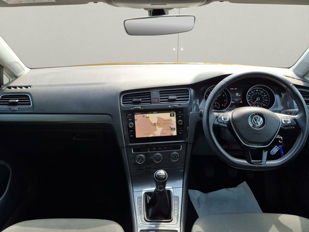 Volkswagen Golf 1L Se Nav Yellow #4