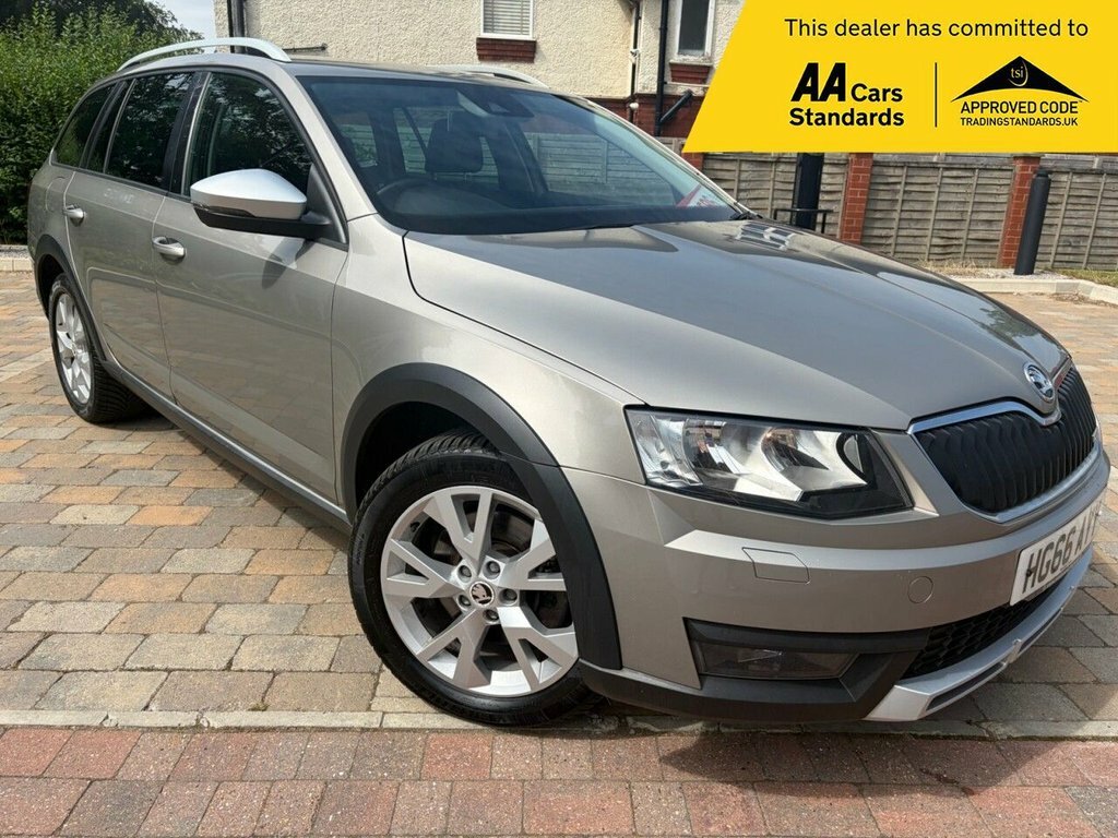 Skoda Octavia 2L Scout Beige