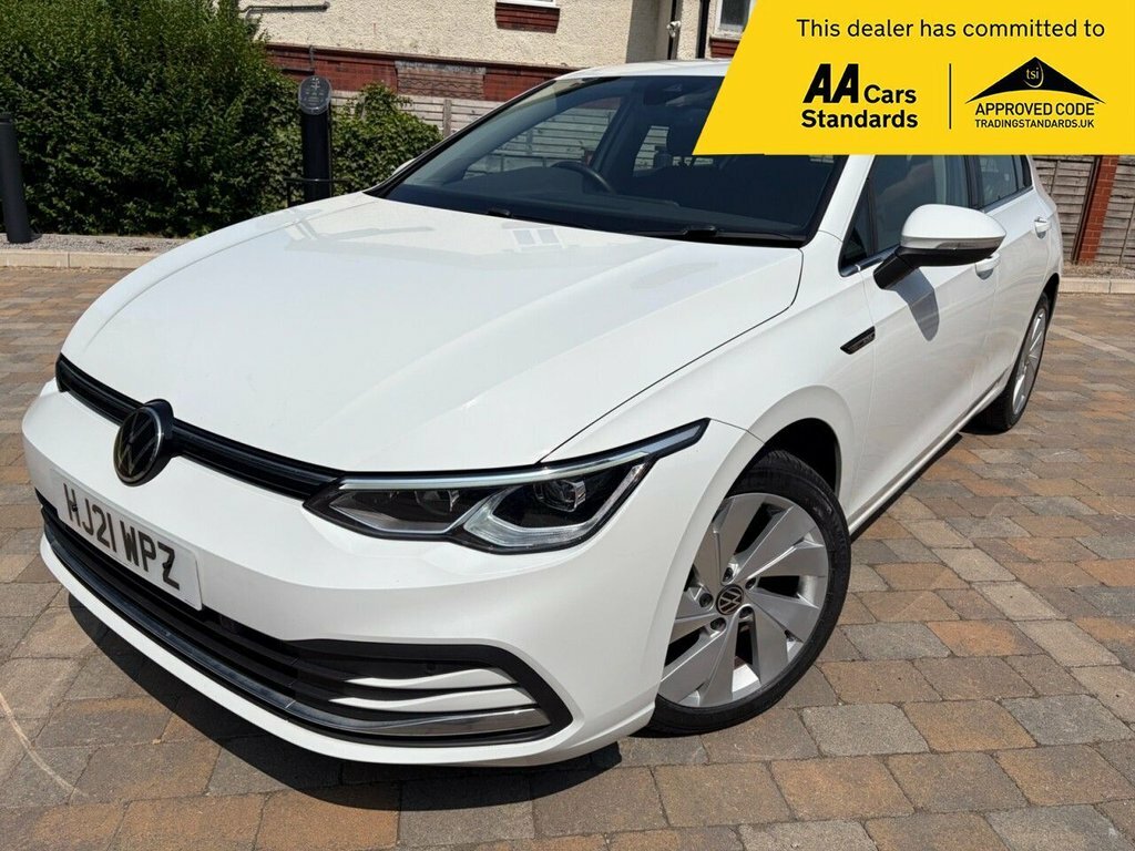 Volkswagen Golf 1.5L Style White #3