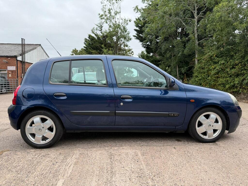 Renault Clio 1.4 16V Privilege Blue #2