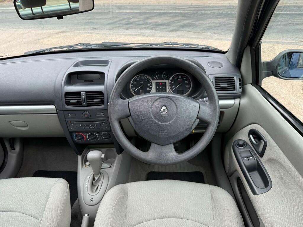 Renault Clio 1.4 16V Privilege Blue #6