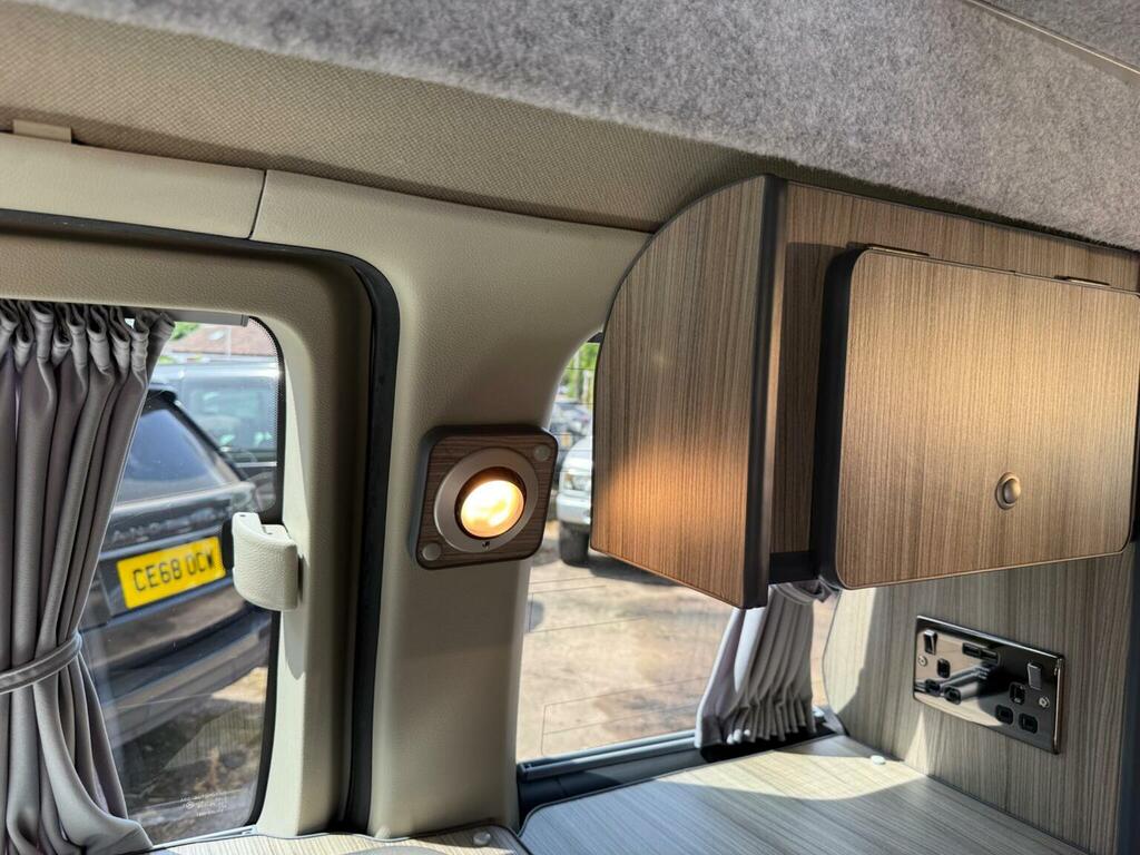Nissan Elgrand Highway Star White #14