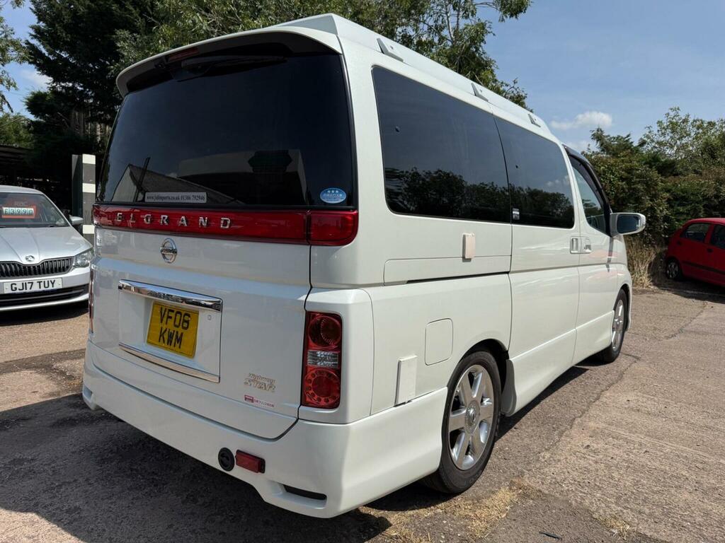 Nissan Elgrand Highway Star White #45