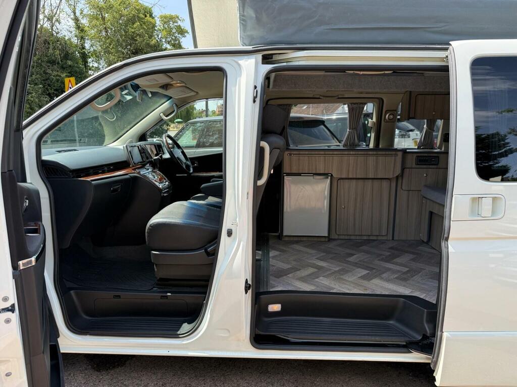 Nissan Elgrand Motorhome Highway Star 2.5 V6 4X4 2008 White #6
