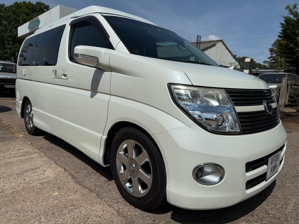 Nissan Elgrand Highway Star White #48
