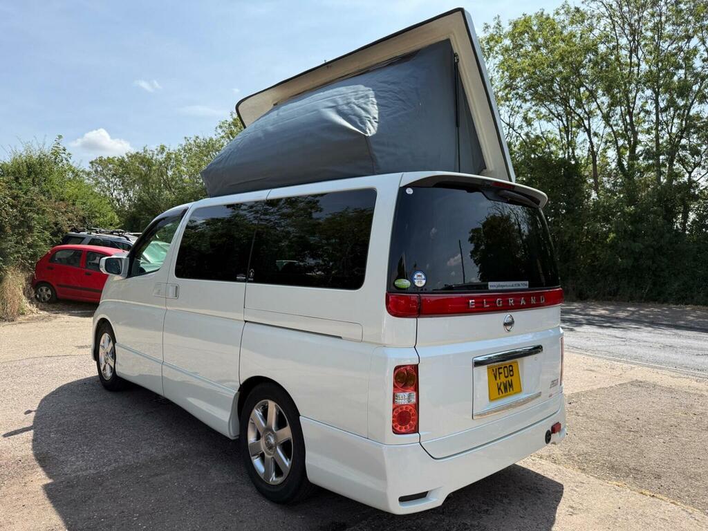 Nissan Elgrand Highway Star White #41