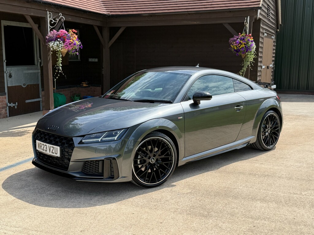 Audi TT 2.0 Tfsi 40 Black Edition Coupe S Troni