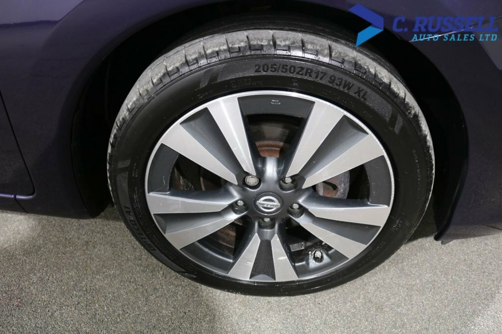 Nissan Pulsar Hatchback Grey #17