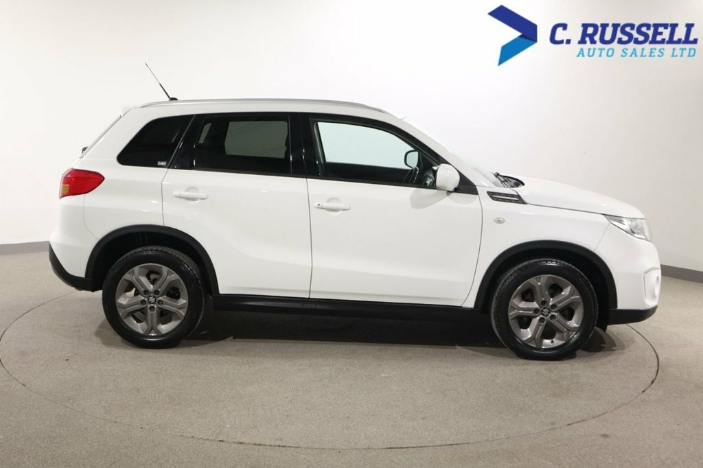 Suzuki Vitara 1.6L Sz-t White #4