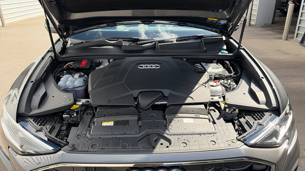 Audi Q8 Audi Q8 55 Tfsi Quattro Black Edition Tiptroni Blue #16