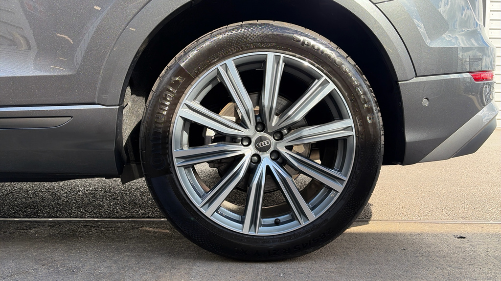 Audi Q8 Audi Q8 55 Tfsi Quattro Black Edition Tiptroni Blue #19