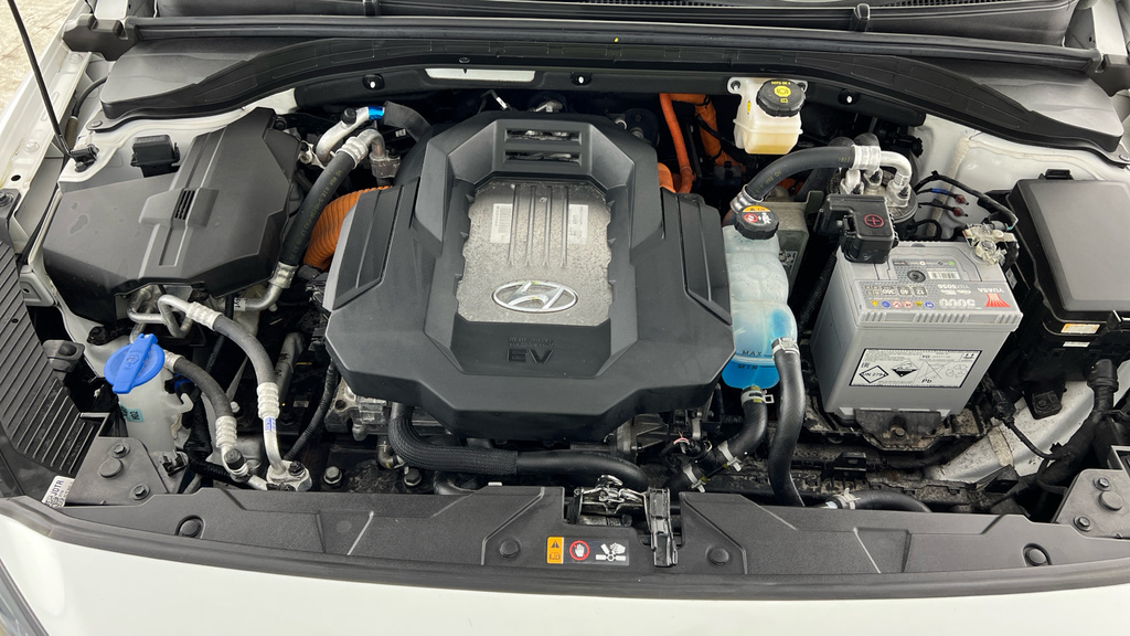 Hyundai Ioniq Premium Grey #22