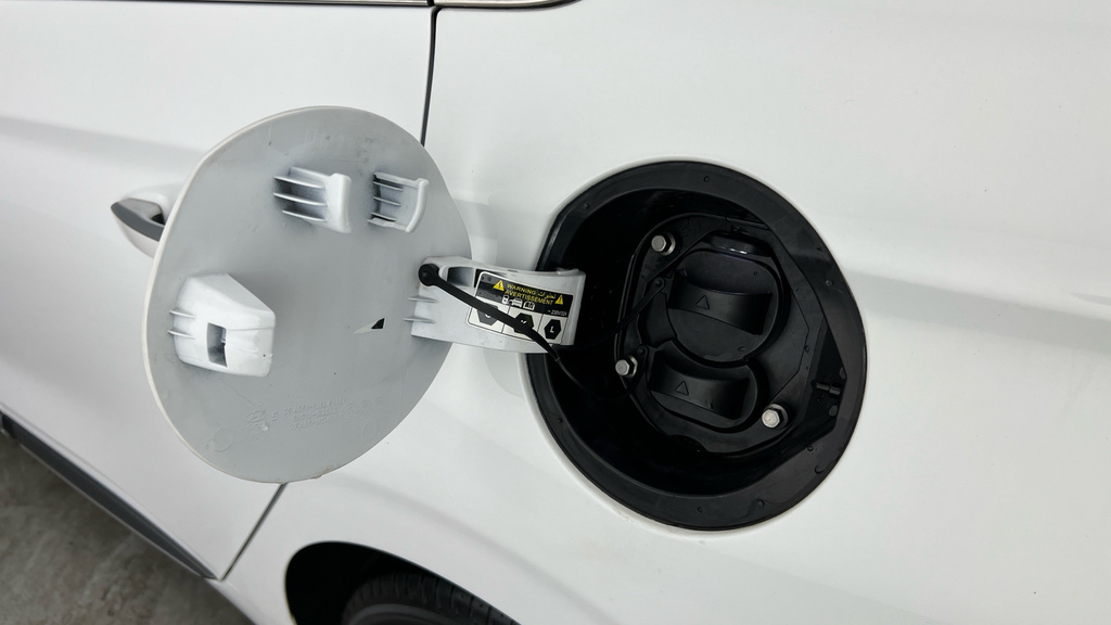Hyundai Ioniq Premium Grey #27