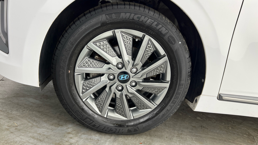 Hyundai Ioniq Premium Grey #23