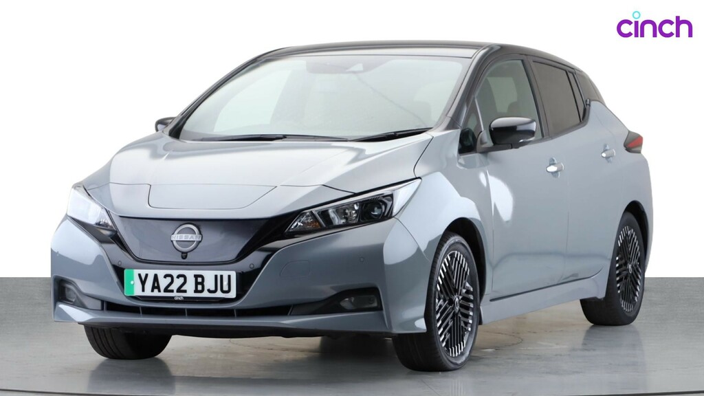 Nissan Leaf Nissan Hatchback 110Kw Tekna 39Kwh Red #9