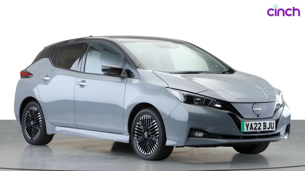 Nissan Leaf Nissan Hatchback 110Kw Tekna 39Kwh Red #1
