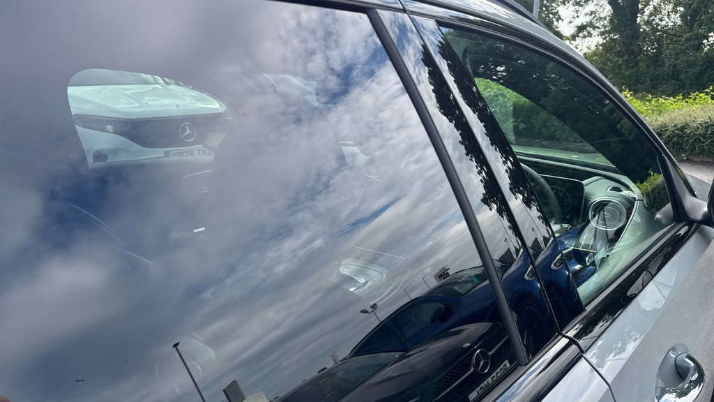 Mercedes-Benz C Class C300e Urban Edition 9G-tronic Black #52