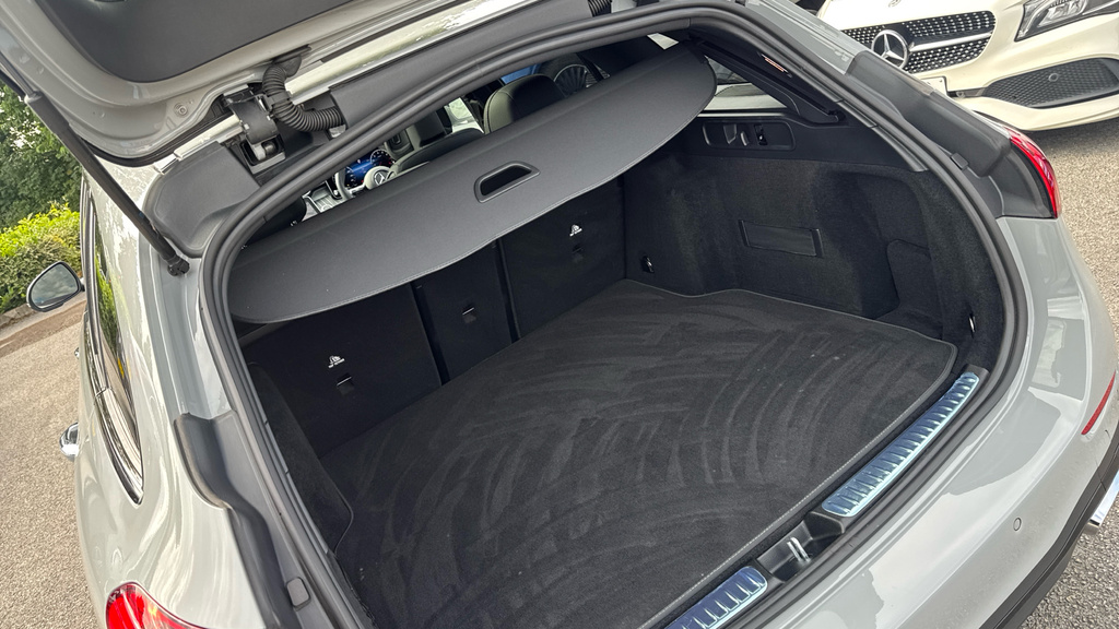 Mercedes-Benz C Class C300e Urban Edition 9G-tronic Black #26