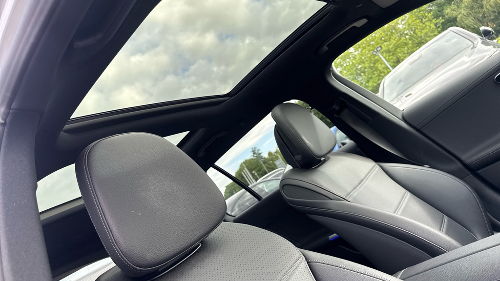 Mercedes-Benz C Class C300e Urban Edition 9G-tronic Black #41