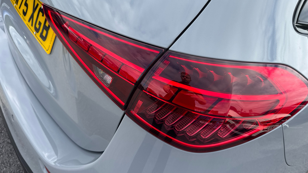 Mercedes-Benz C Class C300e Urban Edition 9G-tronic Black #28