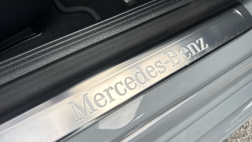 Mercedes-Benz C Class C300e Urban Edition 9G-tronic Black #47