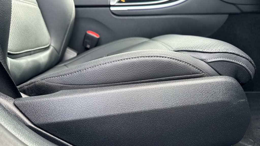 Mercedes-Benz C Class C300e Urban Edition 9G-tronic Black #42