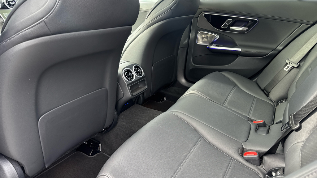 Mercedes-Benz C Class C300e Urban Edition 9G-tronic Black #17