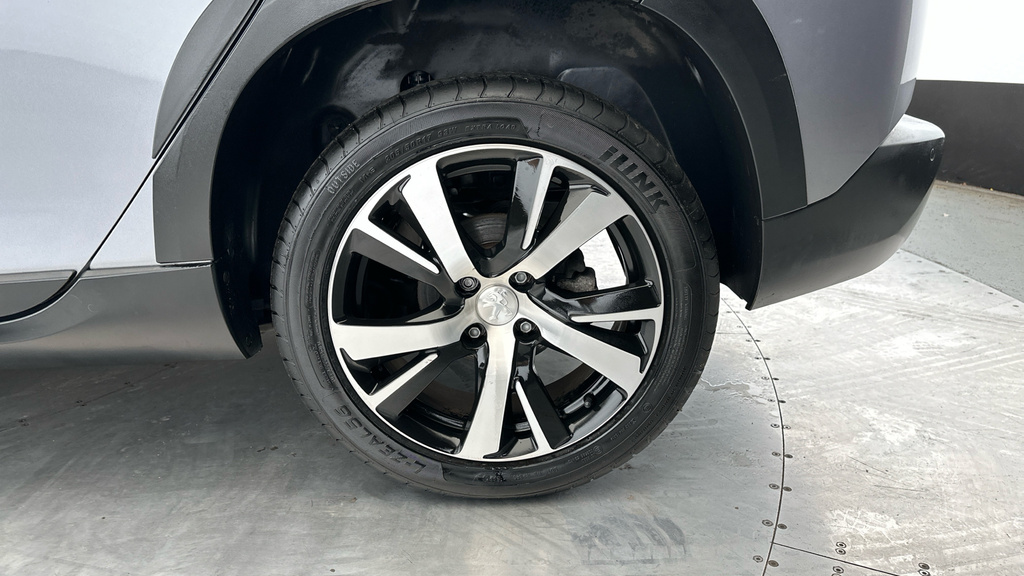 Peugeot 2008 Suv 1.2 Puretech Allure Euro 6 201818 Grey #25