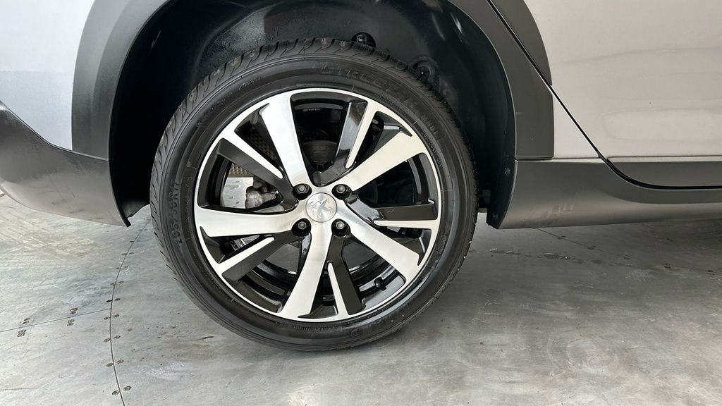 Peugeot 2008 Suv 1.2 Puretech Allure Euro 6 201818 Grey #26