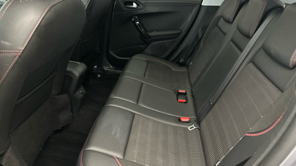 Peugeot 2008 Suv 1.2 Puretech Allure Euro 6 201818 Grey #21