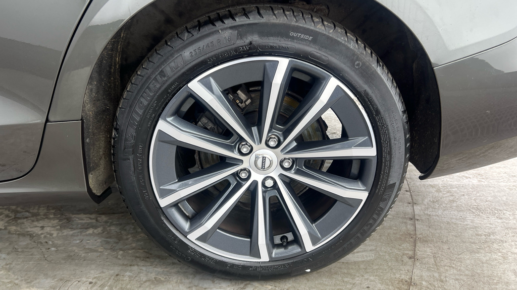 Volvo V60 2.0 B3p R Design 7 Speed, 19 Alloys, H Grey #28