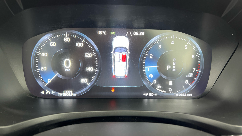 Volvo V60 2.0 B3p R Design 7 Speed, 19 Alloys, H Grey #23