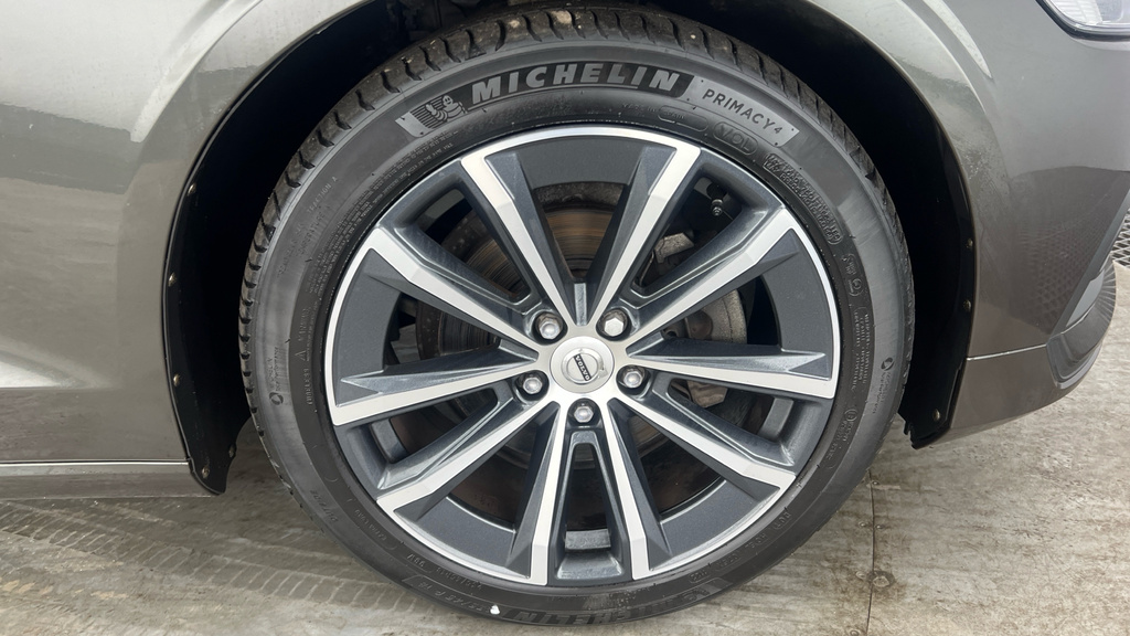 Volvo V60 2.0 B3p R Design 7 Speed, 19 Alloys, H Grey #30
