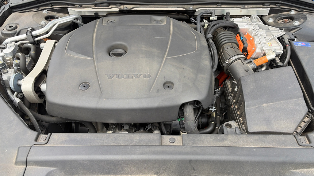 Volvo V90 Recharge R-design, T6 Awd Plug-in Hybrid Blue #24