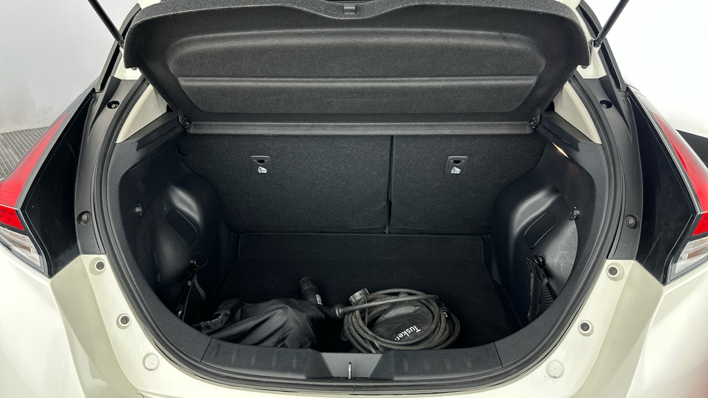 Nissan Leaf Nissan Leaf 110Kw N-connecta 39Kwh Black #18