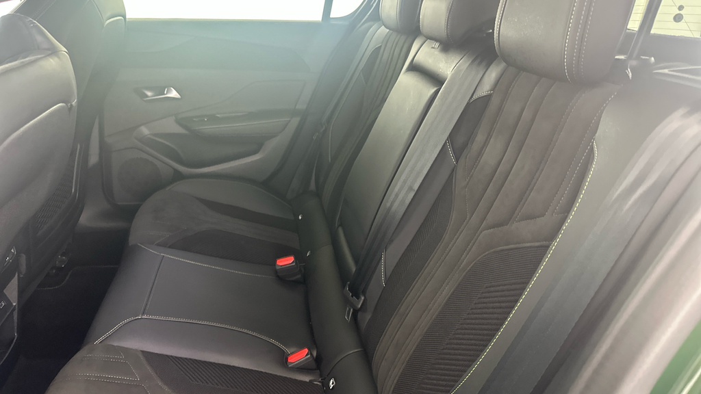 Peugeot 308 1.6 Plug-in Hybrid Allure Premium E-eat8 Green #22